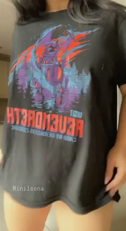 Curvy Slut's Pussy vs Massive Tits Tease 😈🍑💦