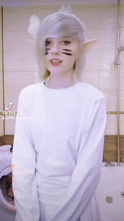 Face Reveal Tease! Still Jerking to This Cute 19yo Elf Boy? 😈🍆 [OC]