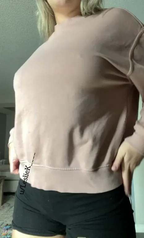 Kinda Fit Slut's Naked Titty Tease 🔥🍒