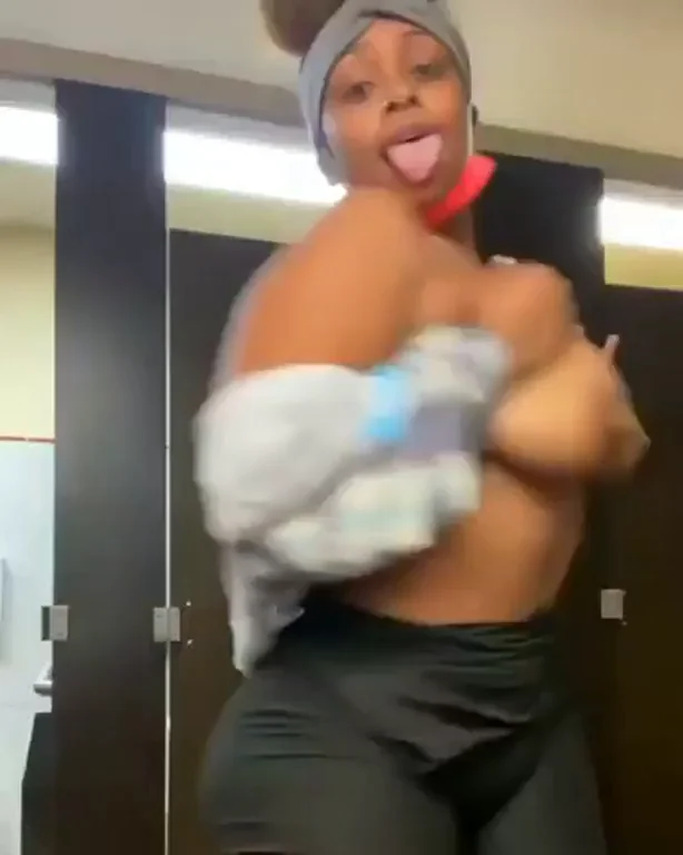 Caught Twerking That Phat Ebony Ass in the Bathroom Stallion