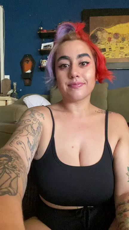 ACL Recovery Tit Tease: Big Inked Boobs Spill Out for Fans ???