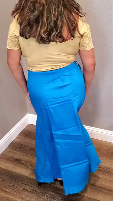 Would raw doggy this Indian MILF…