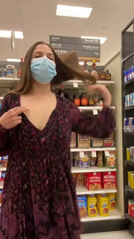 Married? You'd Still Eye-Fuck This Slutty Grocery Tease 😈🛒💋
