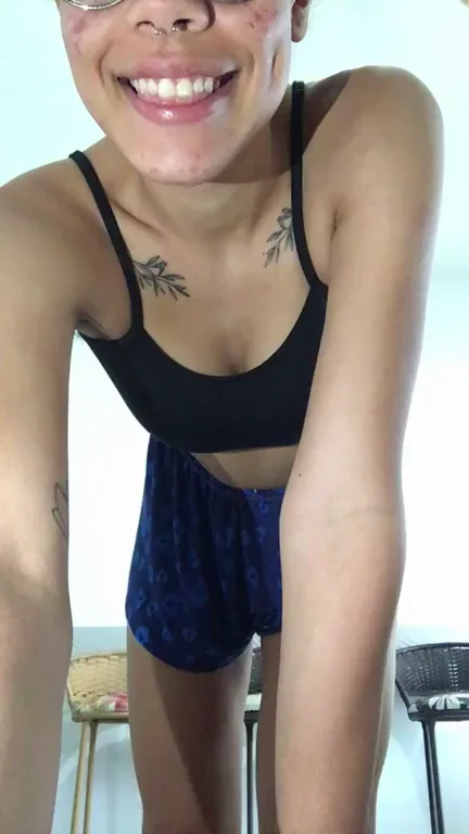 I love to train my hole, wont you help me?