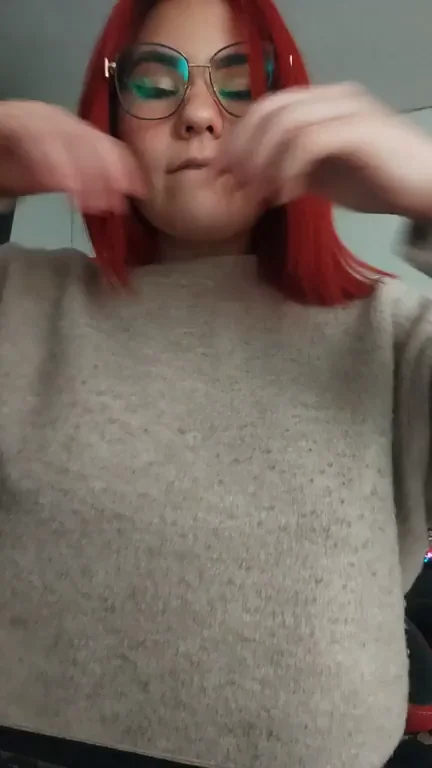 hey hey! first time here! i have not big boobs but just check my nipples ?