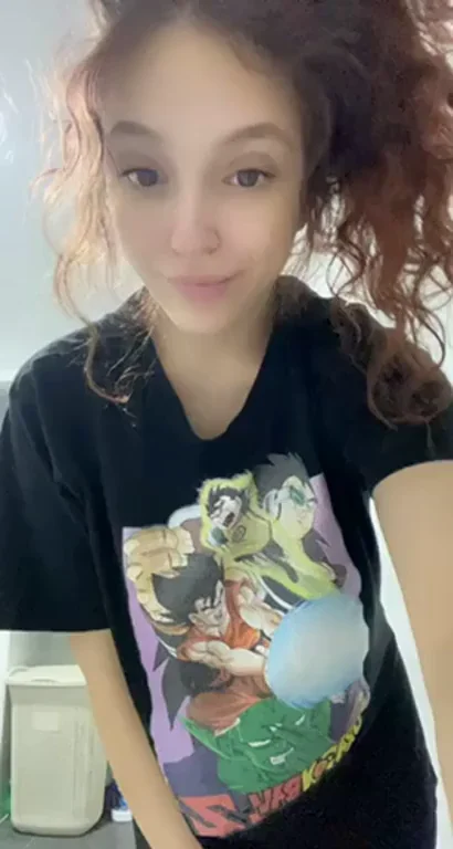 Messy hair don’t care [18] ?