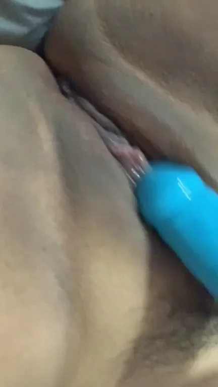 Cum fuck my pussy ??