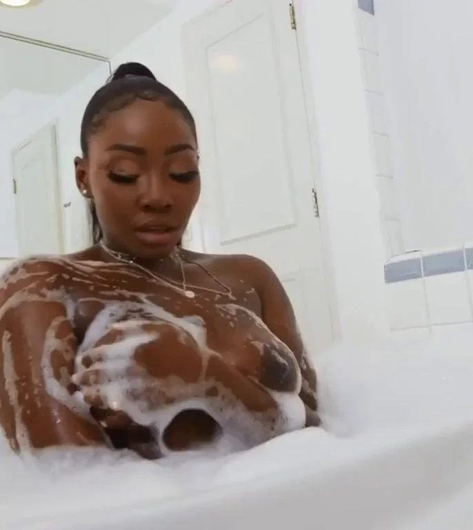 Hot Dick In a Tub
