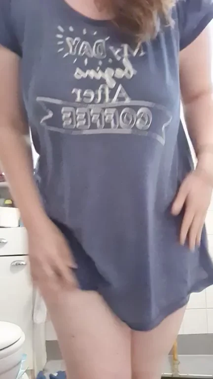 Curvy Babe Teases Tits & Fat Ass Before Shower 😈💦