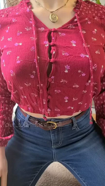 Natural Perky Big Tits Drop: Turn On or Boob Job? 😍🍈🍈