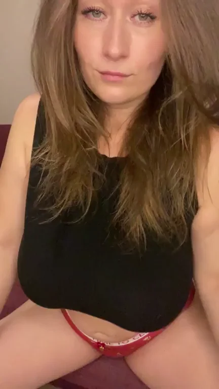 🥛 Big Natural Mom's Massive Titties Tease 💦