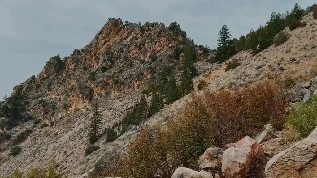 Wait for the Wet Pussy Reveal… 💦🌄
