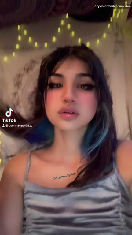 Kawaii TikTok Slut Teases Her Juicy Boobs 😍💦