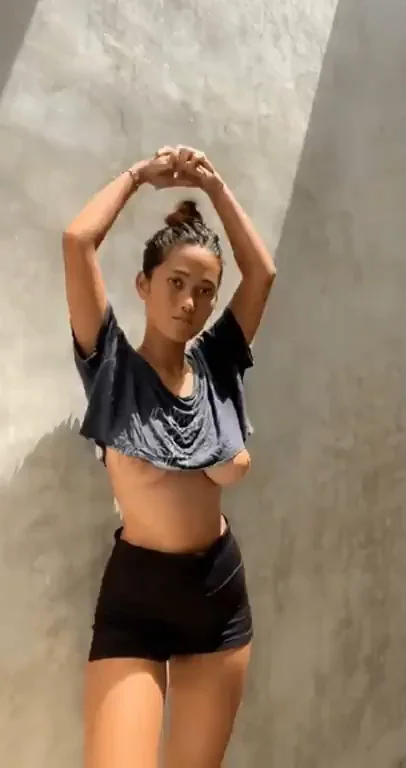 🔥 Perky Young Tits Tease - Who's This Cutie? 😍