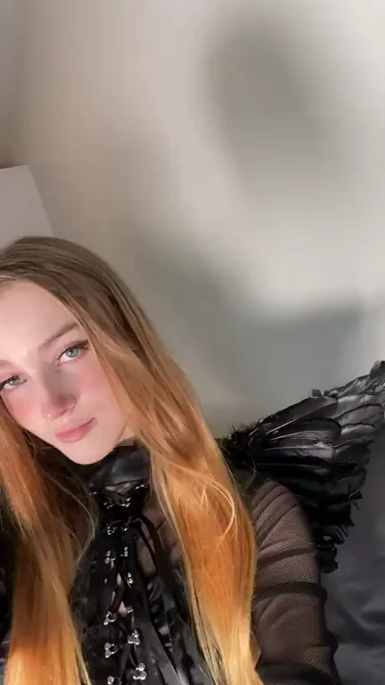 Fallen Angel's Juicy Pussy Facesit Tease 😈👅💦
