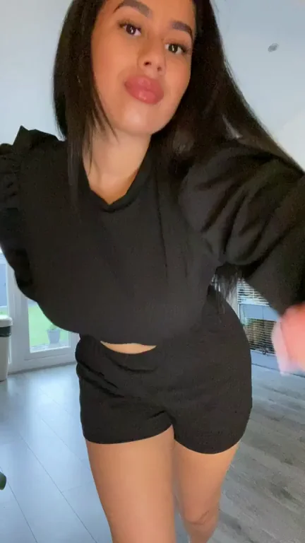 Both hands on the back when I tap it, grab it and slap it, Misscaramelpeach xa savage