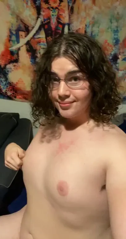 I want to wake up to my inbox overflowing with cock ?