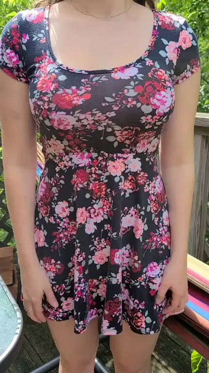 Why Bother with a Bra for These Massive 18yo Titties? 💥🍈🍈
