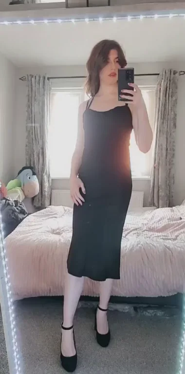 How do you hide when you get a boner? I think I did a good job at hiding mine here ?