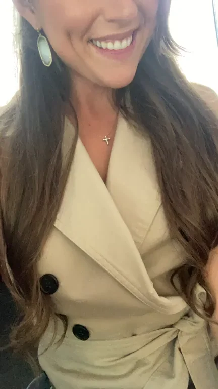 Your New fave Office Slut Teasing 😈💋