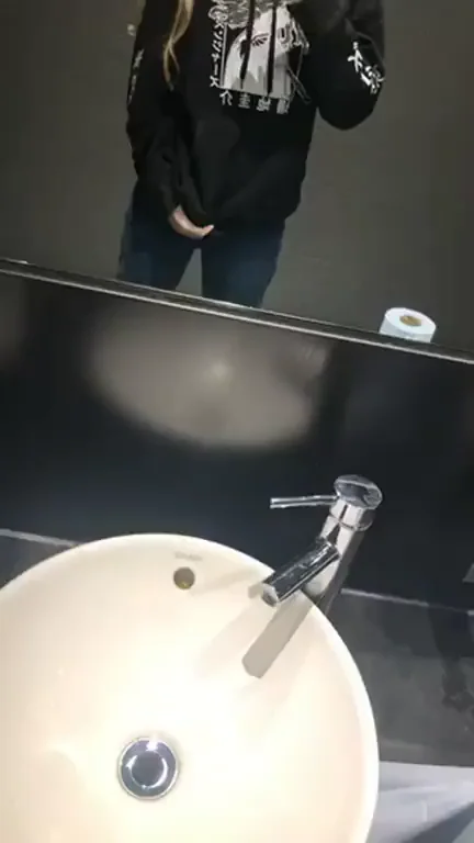 Was out with my family but snuck a little titty drop for you guys ??