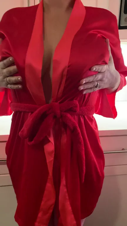Titties made naturally from being pregnant [gif]