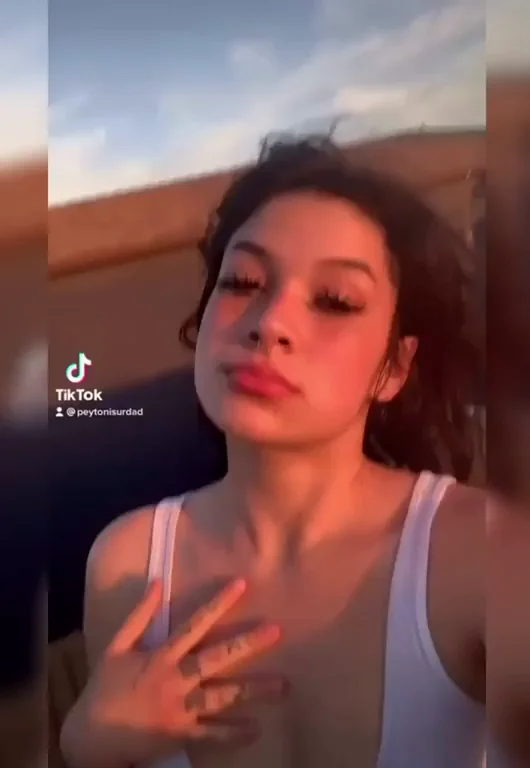 Cute girl with amazing tittydrop