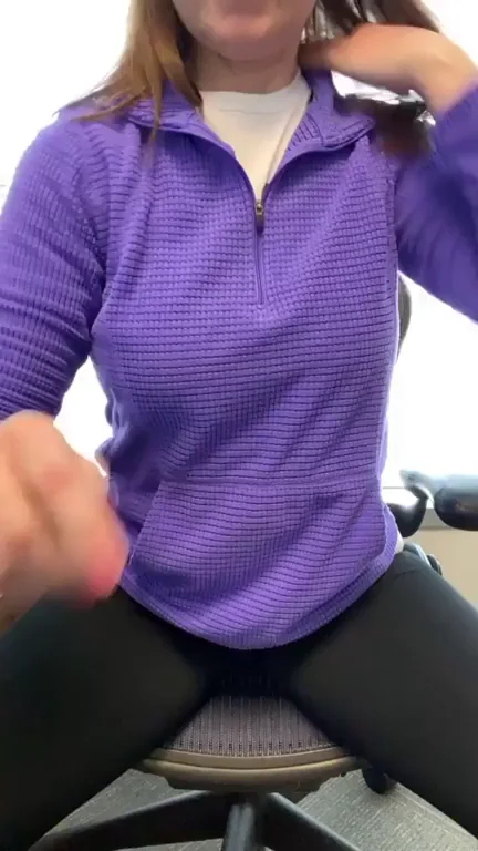 Boss Away, MILF Ginger Plays & Teases Tits 😈💋