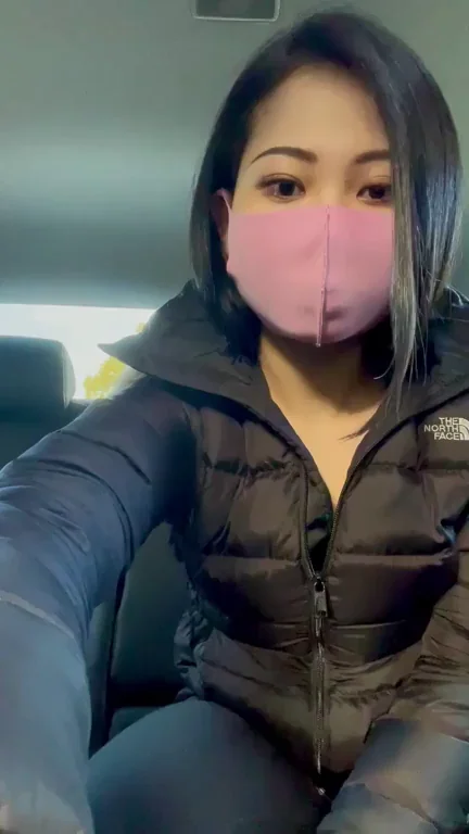 Staying warm but still ready to show my little titties off ?
