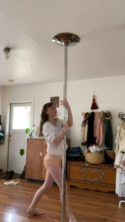 Upside Down Dick Sucking Freak 😈🔄🍆💦