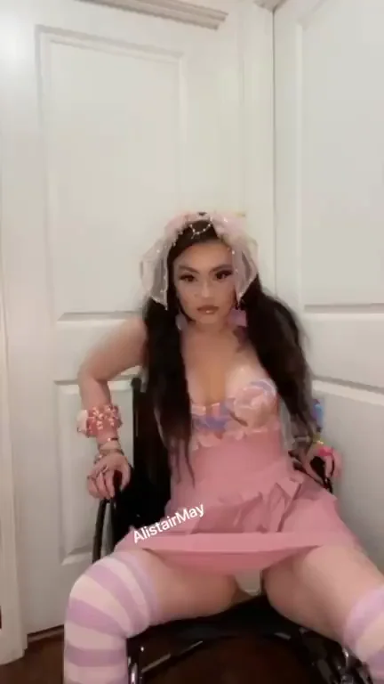 Tattooed Wheelchair Vixen: Pink Slut Begs to Be Your Disabled Fuckdoll