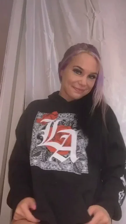 can a goth slut like me sit on your face