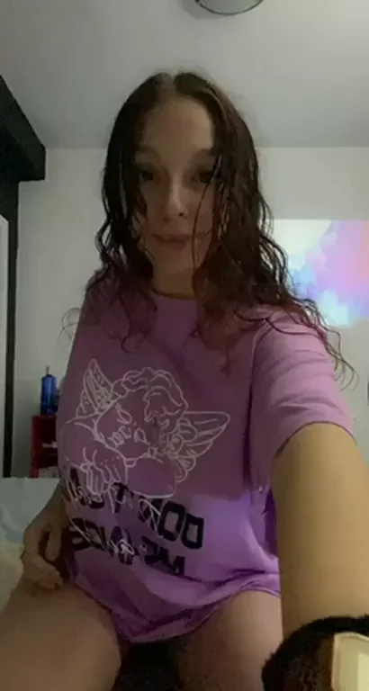 Guess the Porn Flick Behind Me & I'll Slurp Your Cock 😈💦 [19] Titty Drop