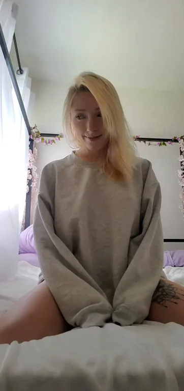 sweatshirt are made for easy titty drops ??? [drop]
