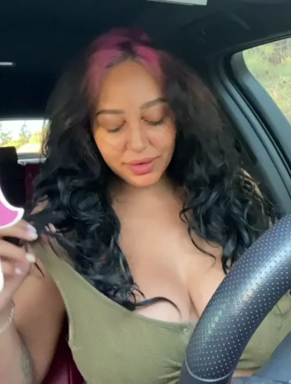 Car Titty Tease Reveal 🔥🍈🍈