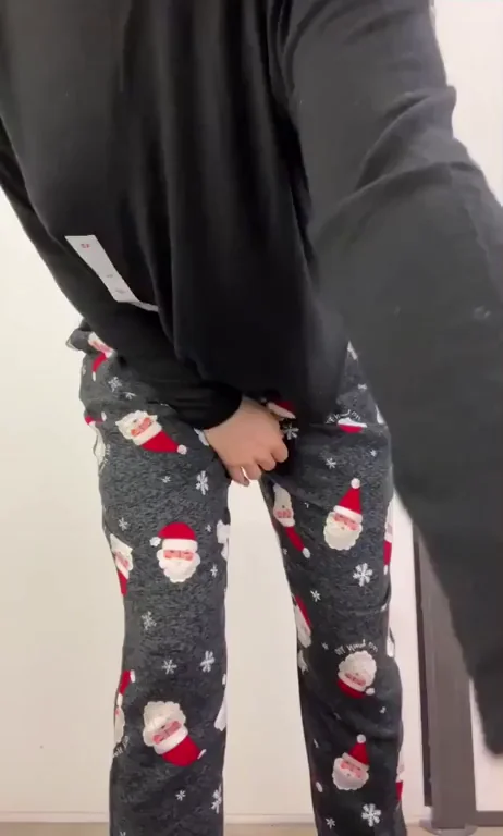 Breed me while I try on clothes ?