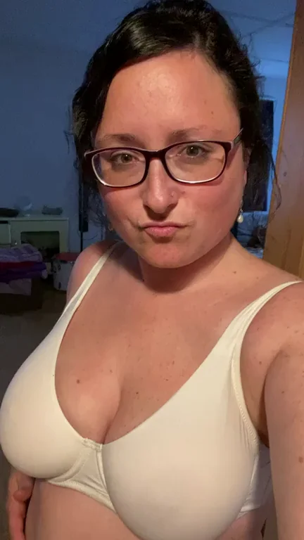 Made Your Dick Rock Hard? Glasses MILF Celebrates by Fucking Her Wet Pussy! 🥵🍆💦