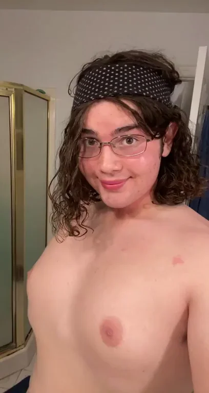 I fell down the sissy rabbit hole and realized I’ve always been a transgirl at heart ?