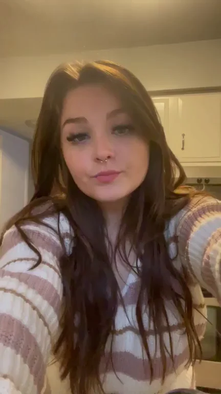 Petite Busty Slut Shows Off Her Suckable Tits 😍🍒