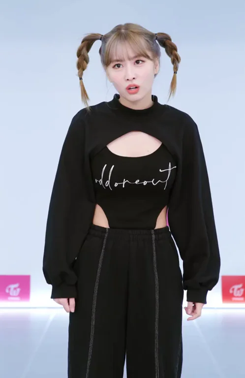 Twice - Momo