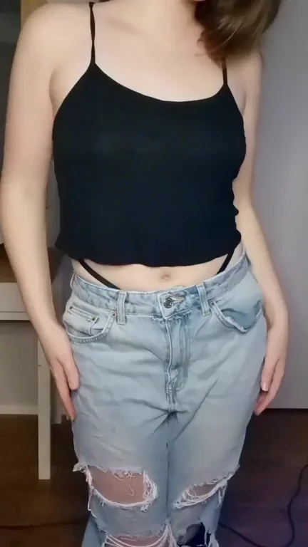 A tiny tittie drop for you all to enjoy!