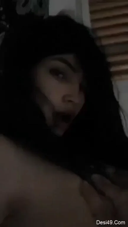 SEXY GIRL RIDES BF ON TOP(VIDEO LINK IN COMMENT)
