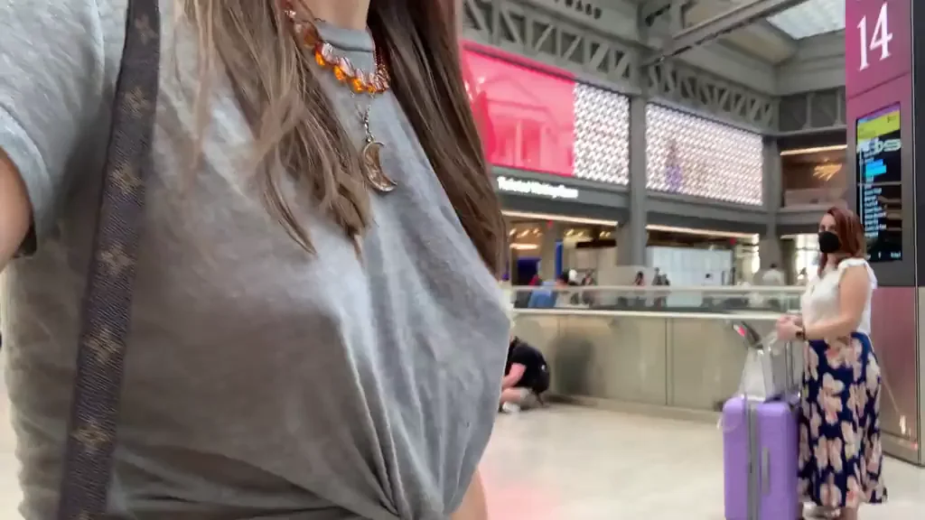 🔥 Sexy Bitch's Massive Tits Jiggling in Public Station 👅🍈🍈
