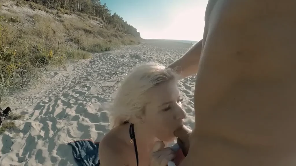 Kate Truu with Big Butt fucks on the public beach at sunset