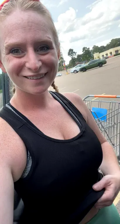 Public Grocery Store Tit Flash 😈🍈🍈