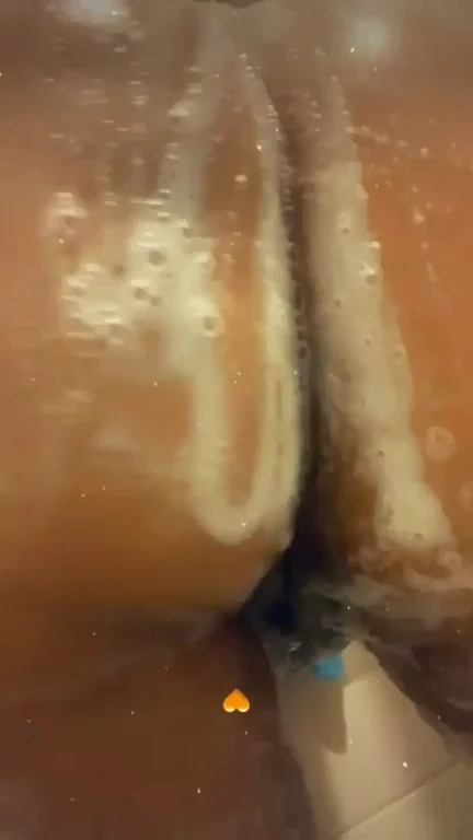 Puerto Rican ass & my pussy fat