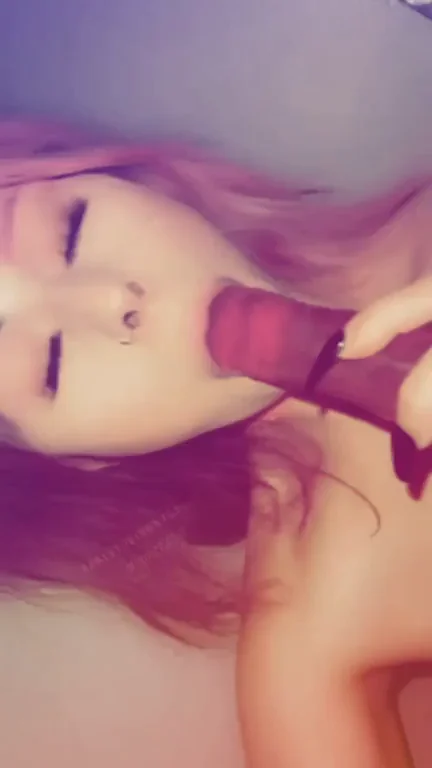 Only React If You'd Fuck This Goth Slut's Face 😈🍆💦