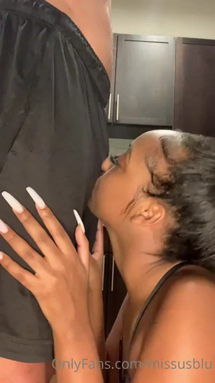 Ebony Cumslut Devours Thick Cock in Kitchen Slurp Fest 💦🍆👅