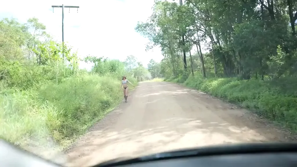 Risky Roadside Fuckfest 💦🌳😈