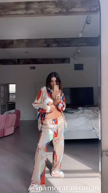 Emily Ratajkowski